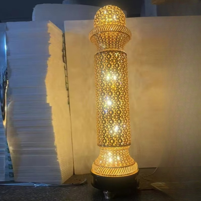 Lampada decorativa di lusso in - Power Tools Exhibition recensione e prezzo